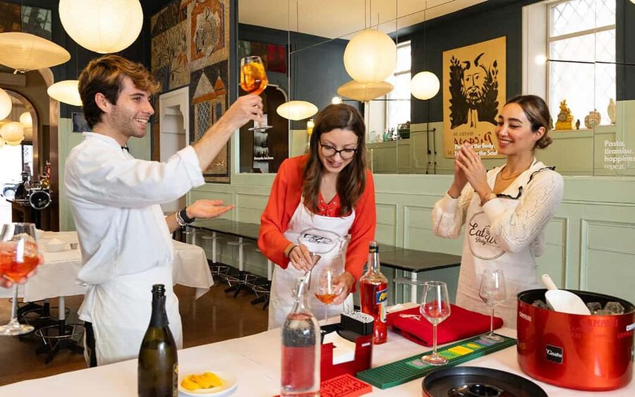 Rome: Enjoy Spritz and Pasta Making in Piazza Navona - Bruschetta and Triage Time Before You Start Working