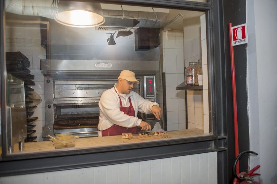 Rome: Food Tour and Wine Tasting in a Traditional Trattoria - Gelateria Gunther to close the loop with real Italian ice cream