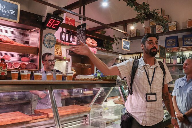 Rome Food Tour & Wine: Trastevere & Campo de' Fiori Like a Local - A Trastevere osteria for Amatriciana and Cacio e pepe