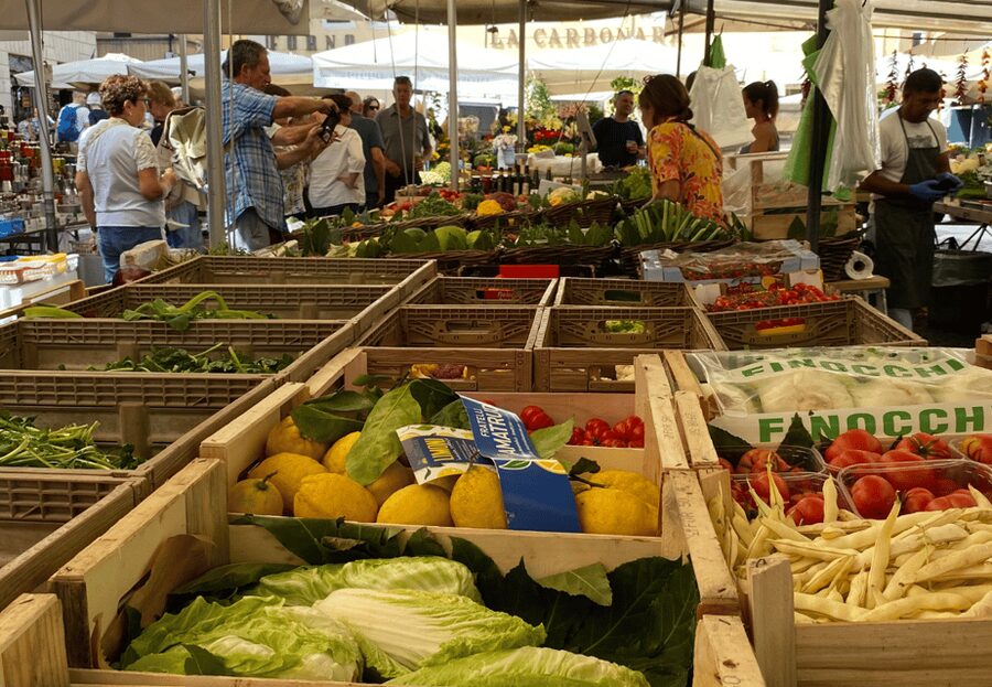Rome: Food & Wine Tour of Campo de Fiori, Ghetto, Trastevere - What the guide adds, and why the best part is usually the explanations