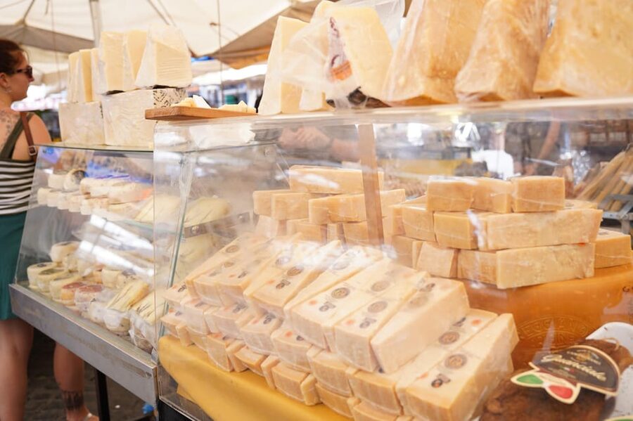 Rome: Guided City Food Tour by Vespa and Tastings - Campo de’ Fiori market stops: why the location matters