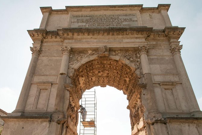 Rome: Guided Group Tour of Colosseum, Roman Forum & Palatine Hill - Guides you might get, and what to look for in their style