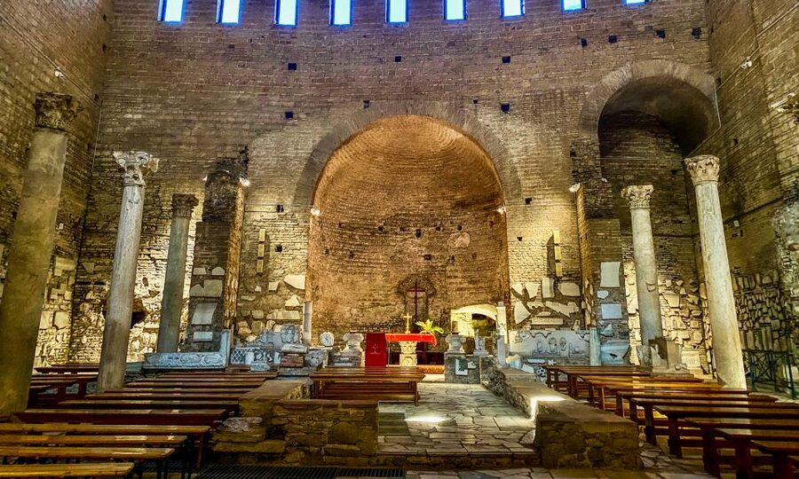 Rome: Guided Roman Catacombs Tour with Transfers - Guides, group size, and language options