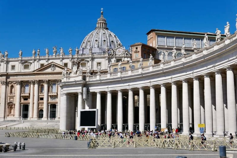 Rome: Guided Tour of St. Peter's Basilica, Grottoes & Square - Why this 1-hour guided route makes St. Peter’s feel doable