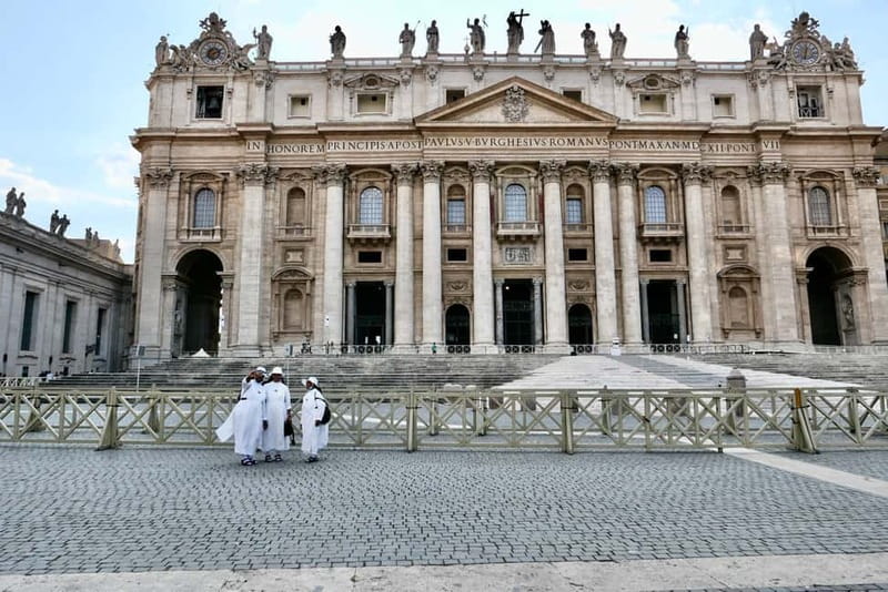 Rome: Guided Tour of St. Peter's Basilica, Grottoes & Square - What’s included, what’s not, and how $22 stacks up