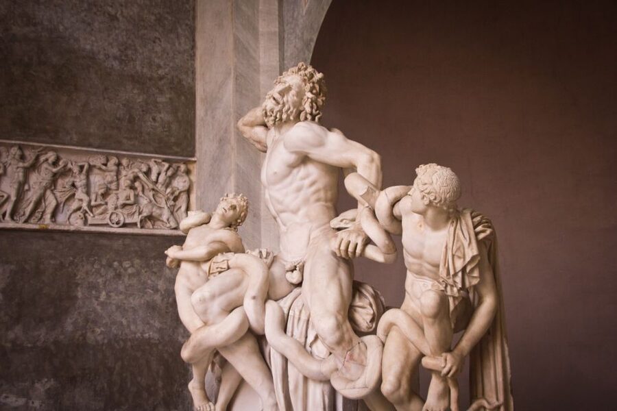 Rome: Guided Tour of St. Peter’s Basilica & Panoramic Dome - Key Things You’ll Notice Right Away