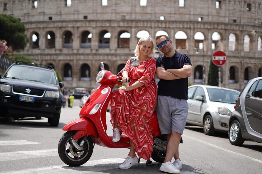 Rome: Guided Vespa Tour with Photo Stops - Circus Maximus Pass-By: Ancient Chariot Stadium, Quick Glimpses