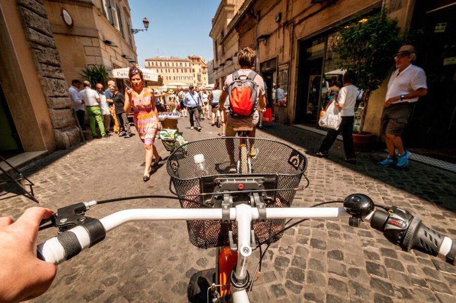Rome: Highlights Bike Tour - Circus Maximus: the relaxed finish with big Roman scale
