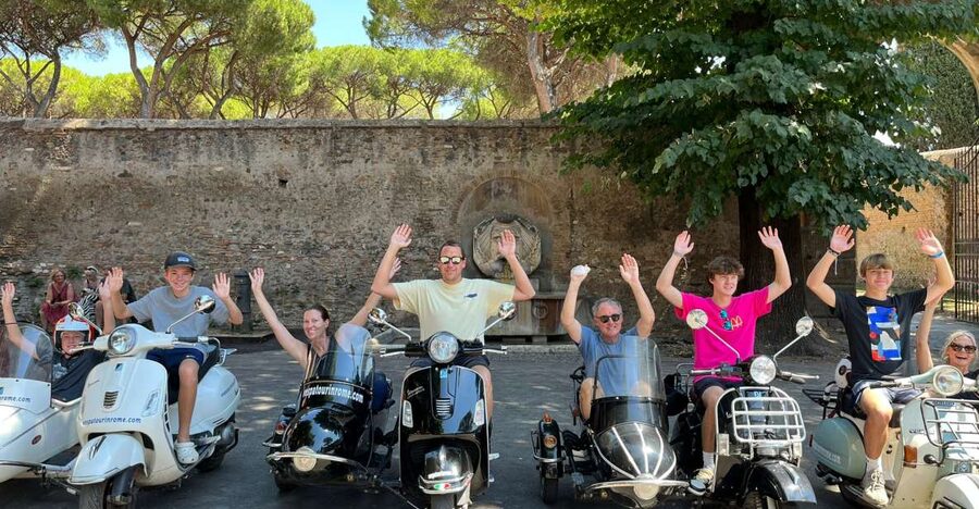 Rome: Highlights Vespa Sidecar Tour with Coffee and Gelato - Piazza Venezia to the Colosseum area: the “greatest hits” approach