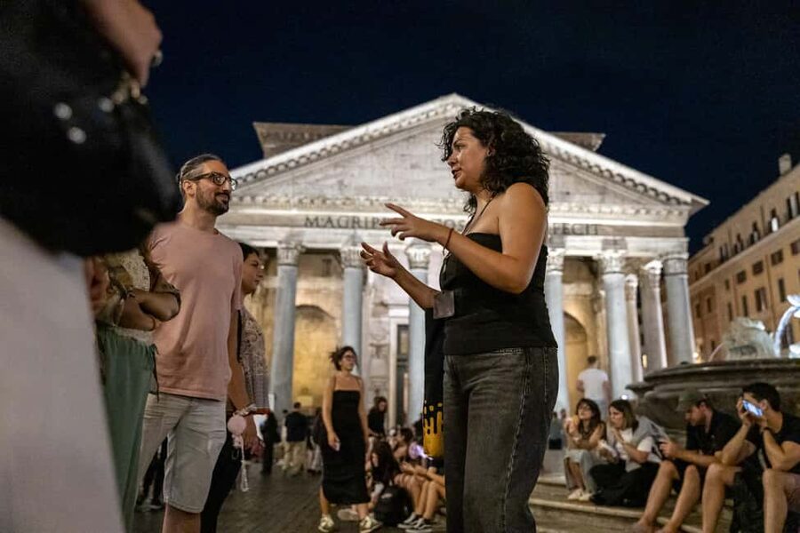 Rome: Moonlight Walking Tour – Free for Kids - Why Rome looks better after dark