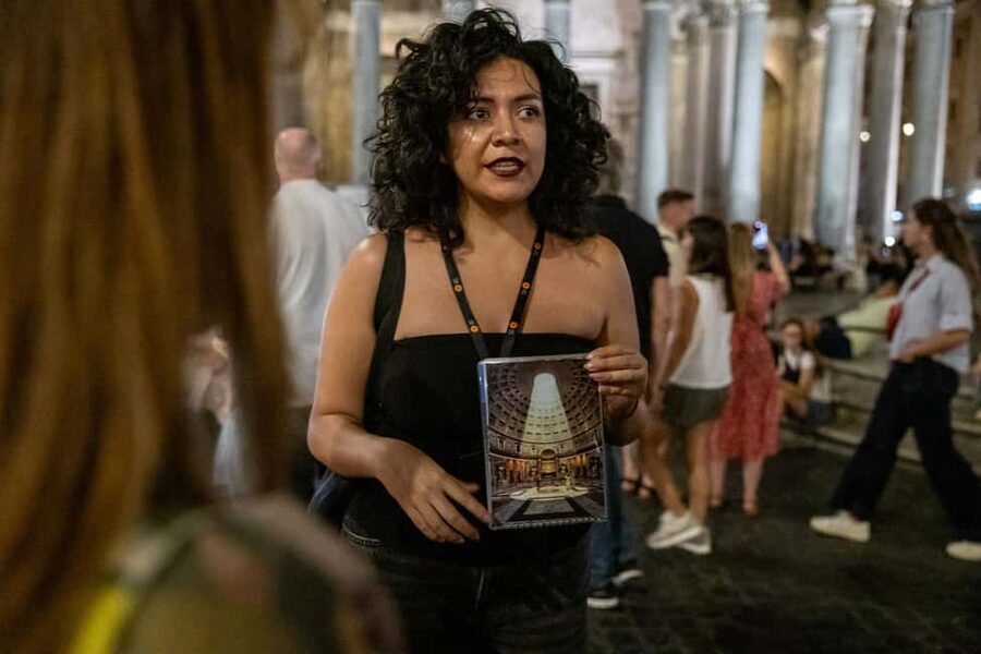 Rome: Moonlight Walking Tour – Free for Kids - Pantheon pass-by: the dome that still does the talking