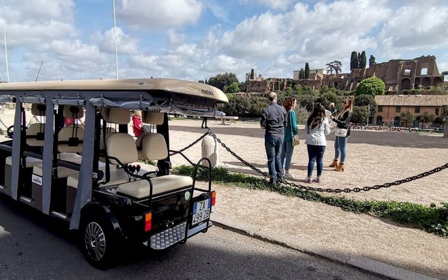 Rome: Night Tour of the City by Golf Cart (Private option) - Piazza Venezia: a classic hub, explained in real context