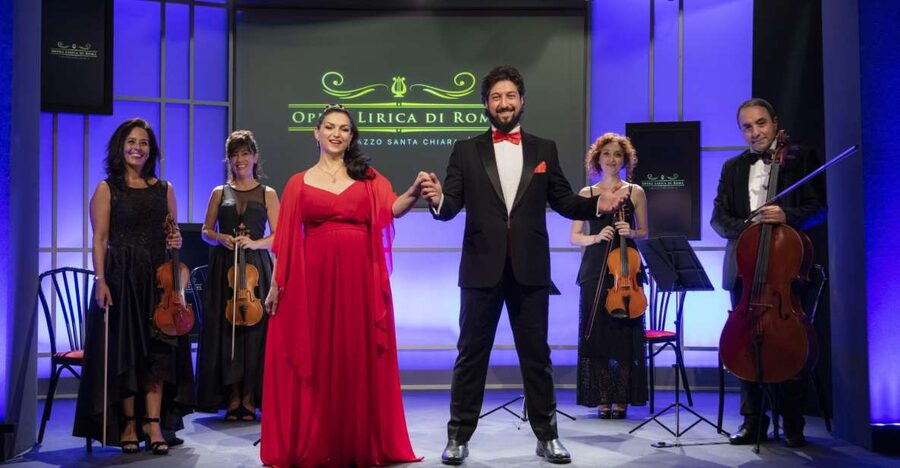 Rome: Opera Concert at Palazzo Poli - Fontana di Trevi - Inside Sala Dante: what the performance is like