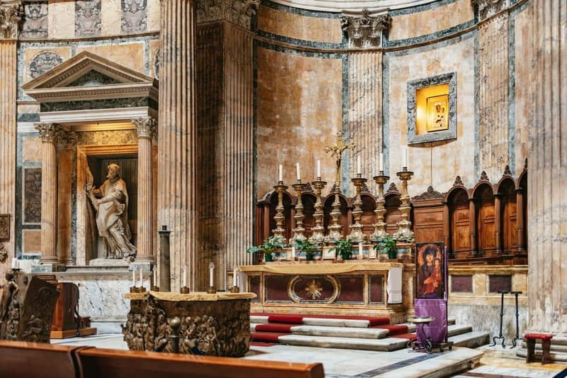 Rome: Pantheon Fast-Track Ticket and Official Audio Guide - Walking in with Hadrian’s story, and why that start matters
