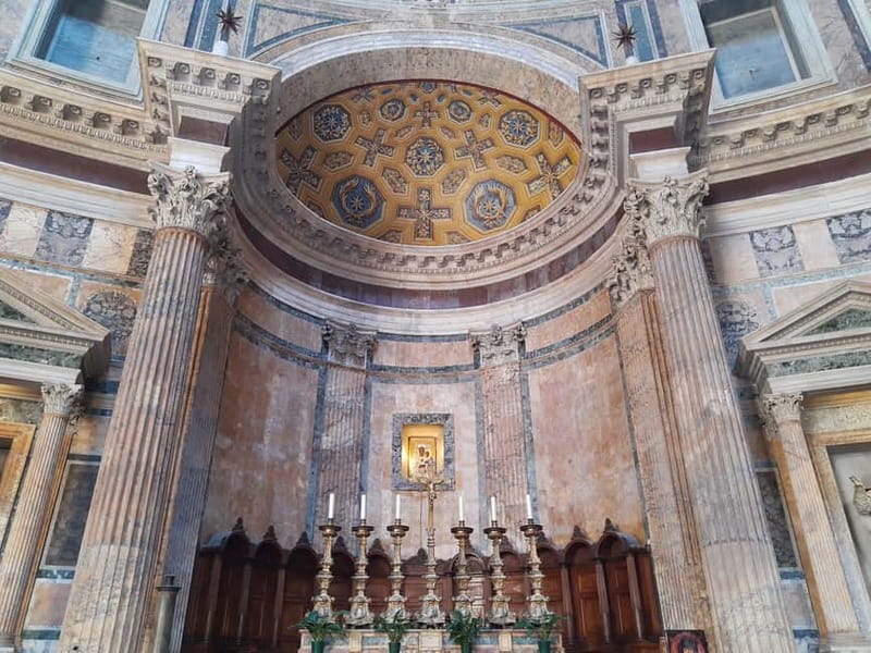 Rome: Pantheon Priority Entry Ticket & Audio Guide App - Inside the Pantheon: what to focus on while the audio plays