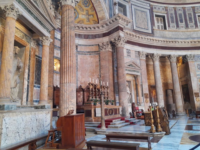 Rome: Pantheon Priority Entry Ticket & Audio Guide App - Tombs and treasures: knowing what you’re looking at
