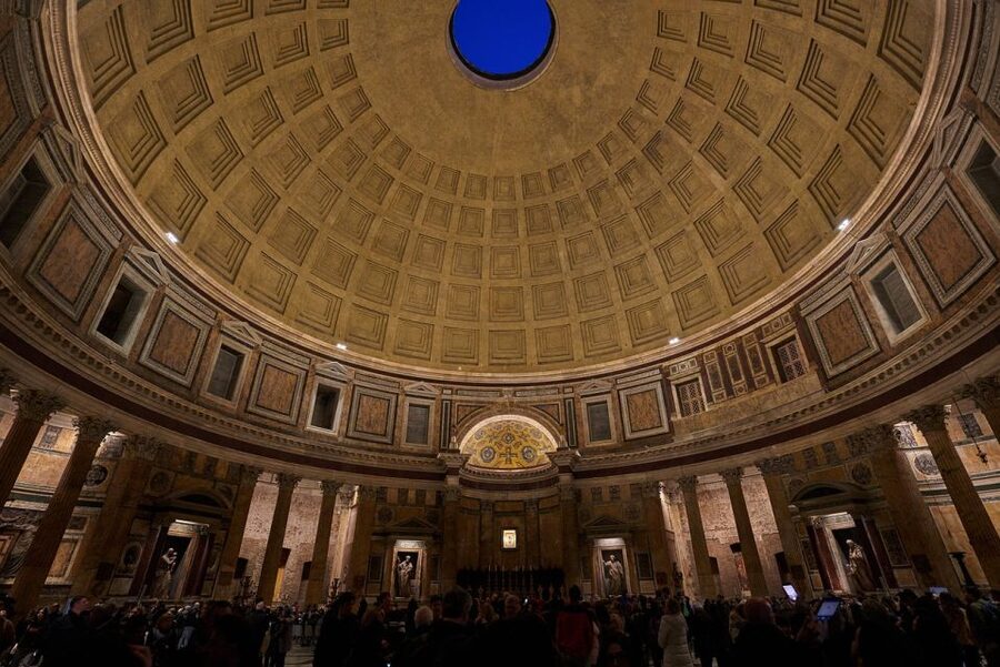 Rome: Pantheon Timeless Marvel Guided Tour with Entry Ticket - Raphael’s tomb and royal burials: the spiritual side you can actually understand