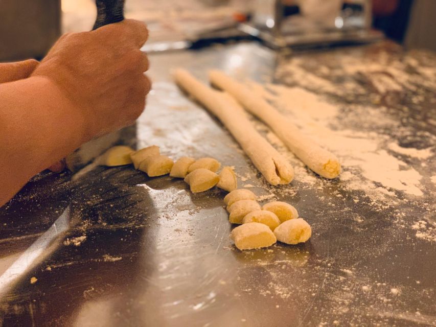 Rome: Pasta & Tiramisu Class with Free Flowing Fine Wine - Key Things I’d Zoom In On