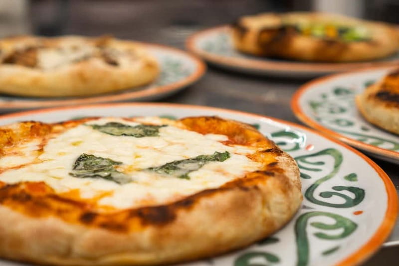 Rome: Pizza and Gelato Cooking Class with Wine - Wine, Coffee, Snacks, and the Small-Group Advantage (Max 12)