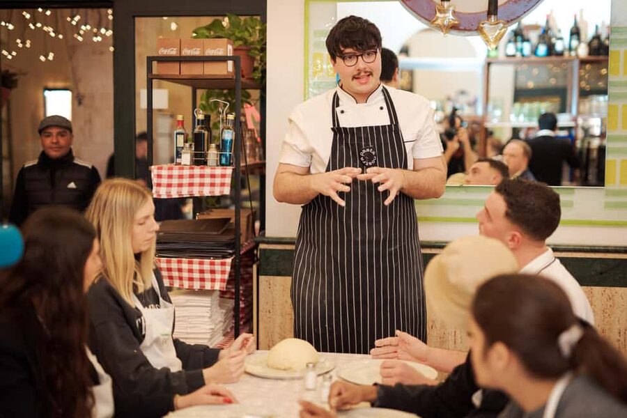 Rome: Pizza and Tiramisu Cooking Class in Piazza Navona - Cooking Near Piazza Navona, Not Far From Your Roman Day Plan