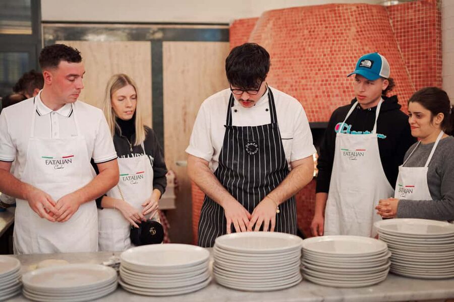 Rome: Pizza and Tiramisu Cooking Class in Piazza Navona - Pizza Dough, Toppings, and Oven Time at Antica Trattoria Agonale