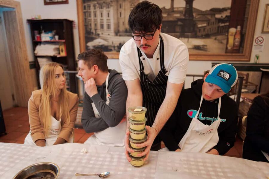 Rome: Pizza and Tiramisu Cooking Class in Piazza Navona - Drinks, Group Energy, and Why Small Means Personal