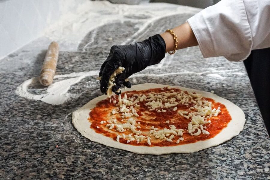 Rome: Pizza and Tiramisu Cooking Class in Piazza Navona - Timing, Heat, and Rain: Small Practical Notes That Matter