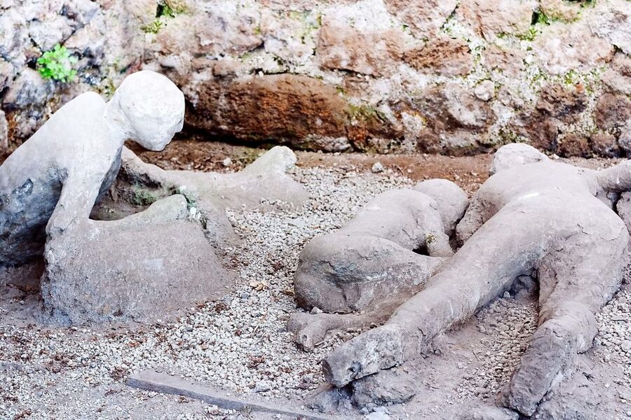 Rome: Pompeii and Naples Day Trip with Pompeii Entry Ticket - What You’ll Learn at Pompeii, and Why the Guided Option Often Wins