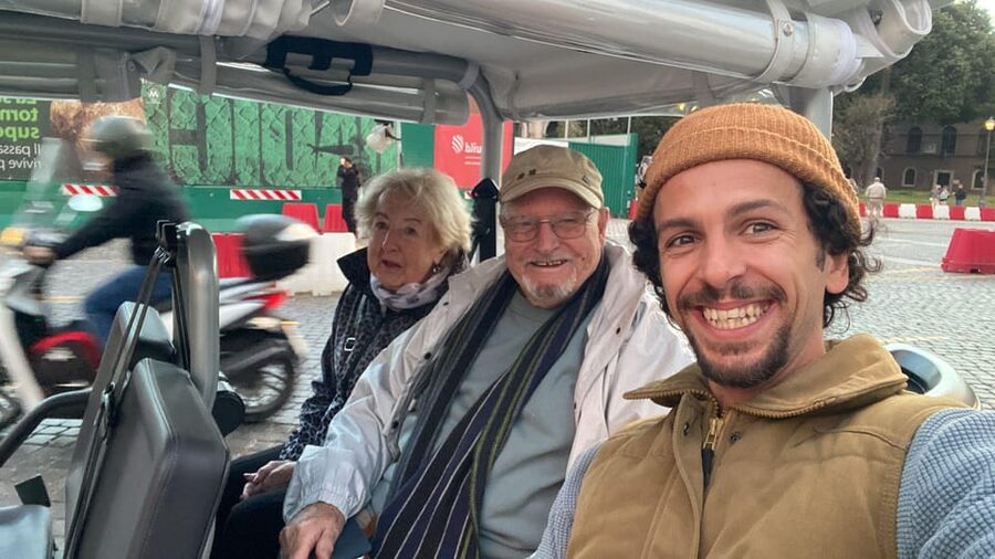 Rome: Private Golf Cart Tour with Artisanal Gelato - Pantheon to St. Peter’s Basilica, Seeing the City’s Big Contrasts