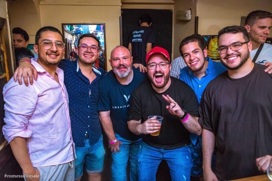 Rome: Pub Crawl and Ultimate Party with Open Bar and Pizza - Meeting Point and Getting Started Without Stress