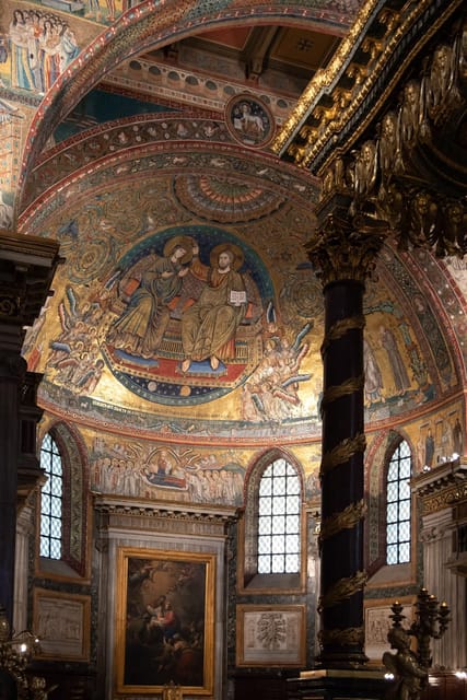 Rome: Santa Maria Maggiore Upper Areas Skip-the-Line Ticket - Hall of the Popes: Portraits, Memorabilia, and Political Power