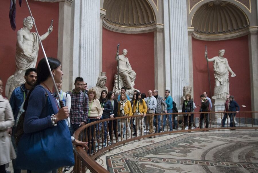 Rome: Skip the line Vatican Museums & Sistine Chapel Tour - Belvedere Courtyard sculptures, including Laocoön and His Sons