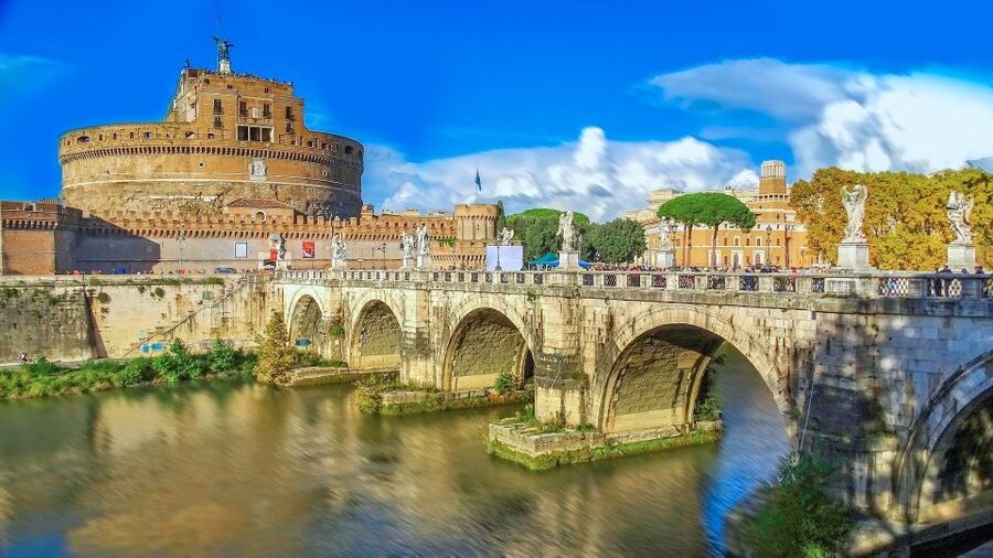 Rome: Small Group Guided Tour of Castel Sant'Angelo - Meeting the Guide and Getting Swift Entry