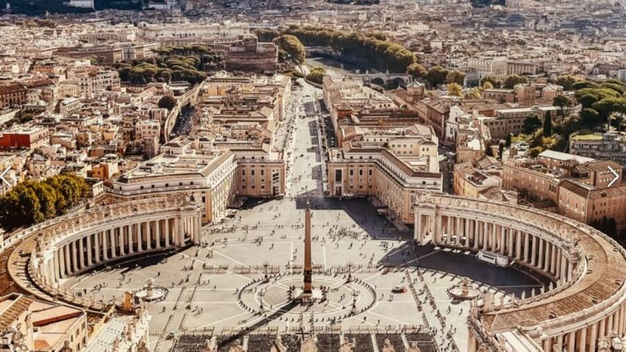 Rome: St. Peter's Basilica Express Guided Tour - Heading Below Ground to the Vatican Grottoes