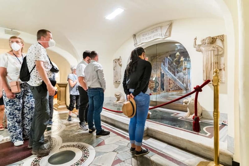 Rome: St. Peter's Basilica, Papal Tombs, and Dome Climb Tour - Meeting at St. Peter’s Square and Getting Oriented Fast