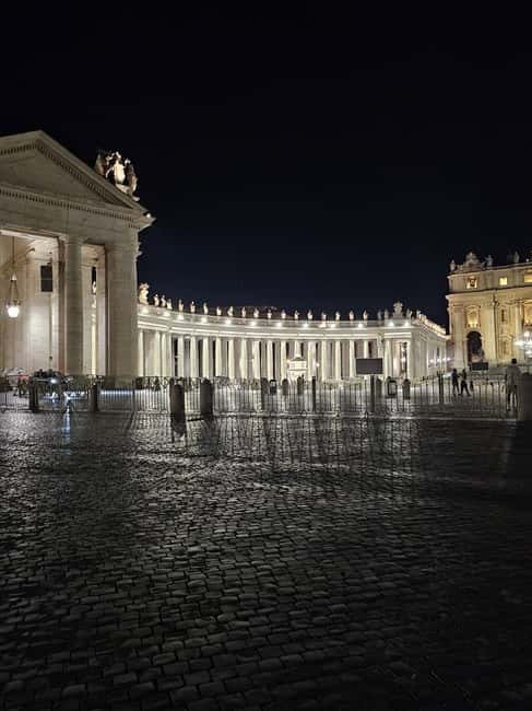 Rome: St. Peter's Basilica & Papal Tombs Tour with Dome - Key things that make this tour work