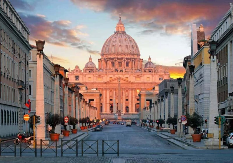 Rome: St. Peter's Basilica & Papal Tombs Tour with Dome - St. Peter’s Basilica: where size and gold do the talking