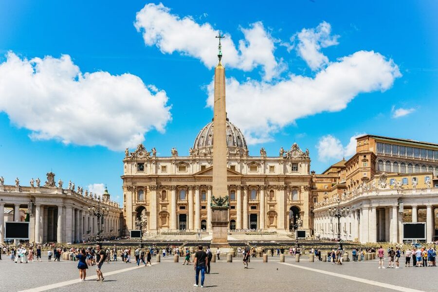 Rome: St. Peter's Basilica, Square and Grottoes Guided Tour - St. Peter’s Basilica: Sculptures, Mosaics, and the Artists You Came For