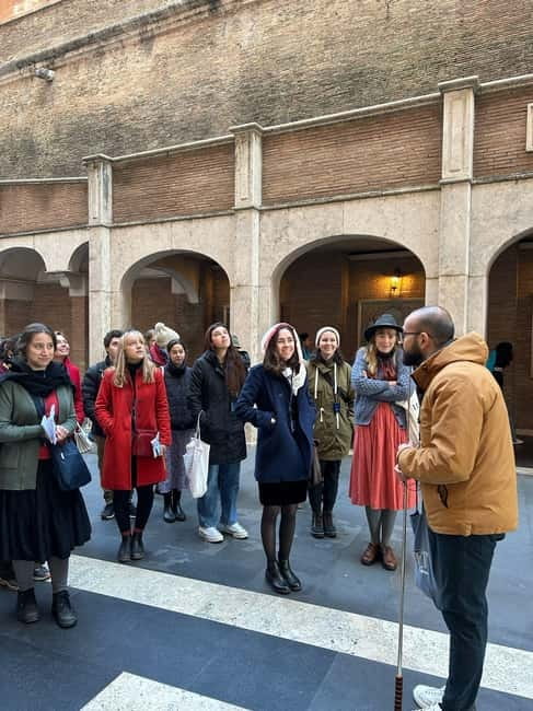 Rome: St. Peter’s Basilica Tour with Vatican Grottoes - Timing and crowds: plan for the reality of security lines