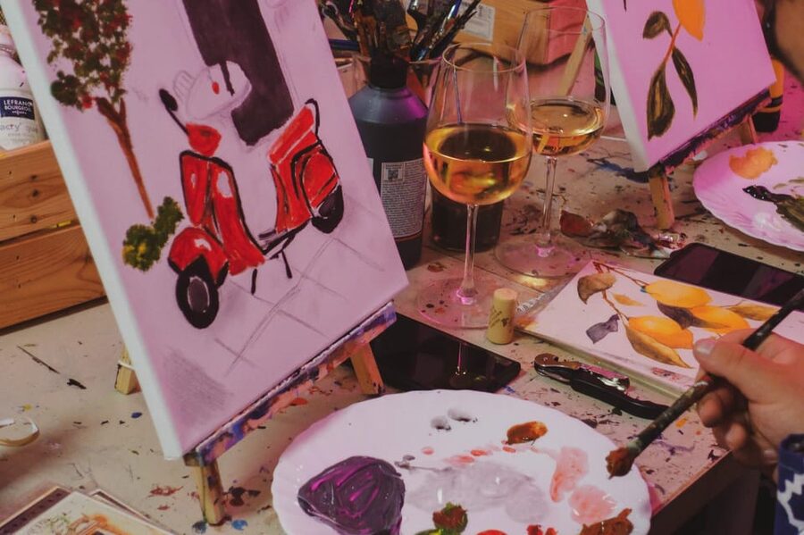 Rome: Tipsy Painting Class with Fine Wine and Arts - The Schedule: How the 3 Hours Feel