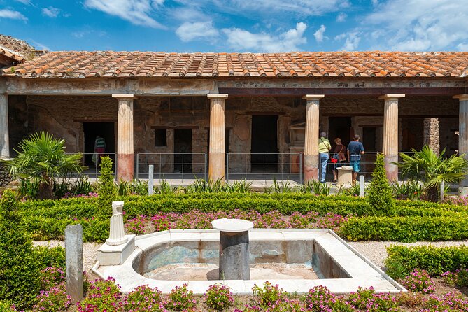 Rome to Pompeii, Sorrento & Capri: 2-Day South Italy Tour - What the food and hotel add to your trip (beyond just convenience)