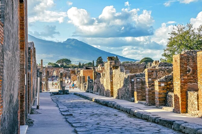 Rome to Pompeii, Sorrento & Capri: 2-Day South Italy Tour - Who this tour suits best (and who should pick something else)