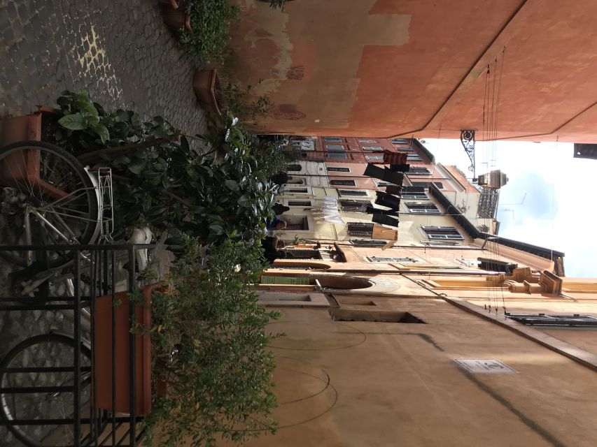 Rome: Trastevere Guided Food and Wine Tour with 20+ Tastings - Dessert and gelato finish: how to spot real gelato