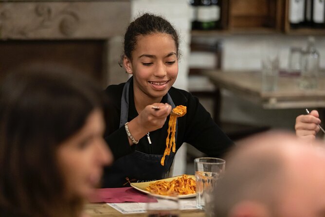 Rome Trastevere Pasta Making Class with Eating Europe - Fatamorgana gelateria: learning to spot real gelato
