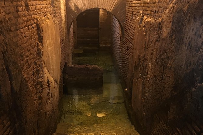 Rome: Trevi Fountain District and Underground Domus Guided Tour - The Water City Theme: Why This Area Became Famous