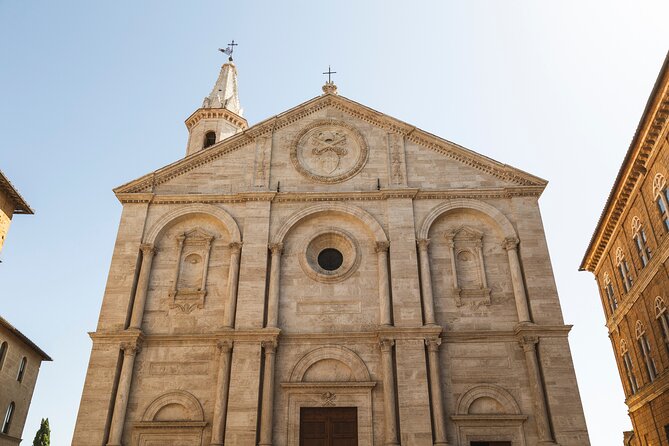 Rome: Tuscany & Montepulciano Day Trip with Lunch & Wine Tasting - Tuscan Farm Lunch and Wine Tasting: What You Should Expect