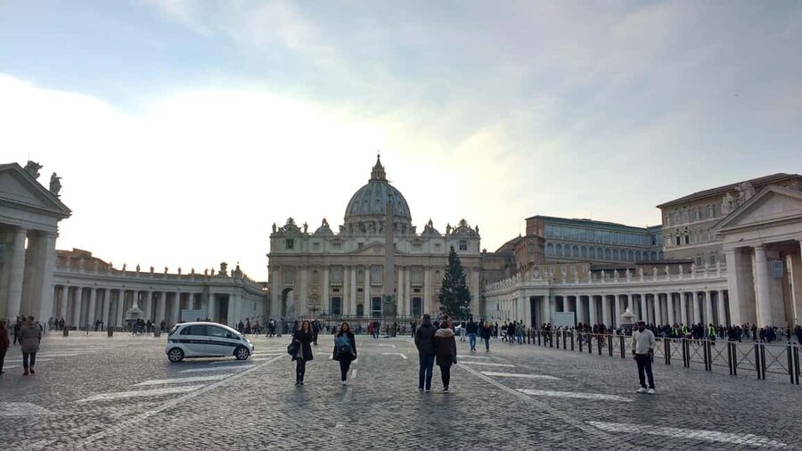 Rome: Vatican Museums and Sistine Chapel Skip-the-Line Entry - Meeting Point, Dress Code, and What You Must Bring