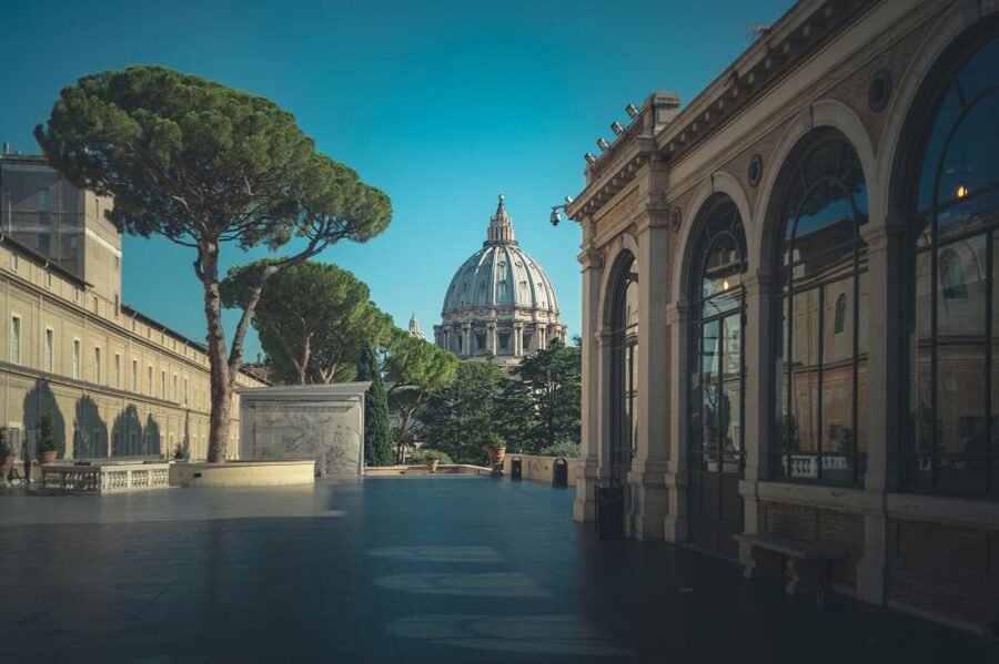 Rome: Vatican Museums and Sistine Chapel Tour - Gallery of Tapestries and Gallery of Maps: built for big visual impact