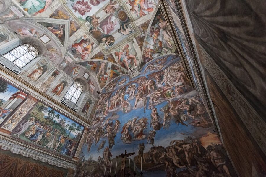 Rome: Vatican Museums, Sistine Chapel, and Basilica Tour - Crowd levels, heat, and the real feel of a guided fast-track day