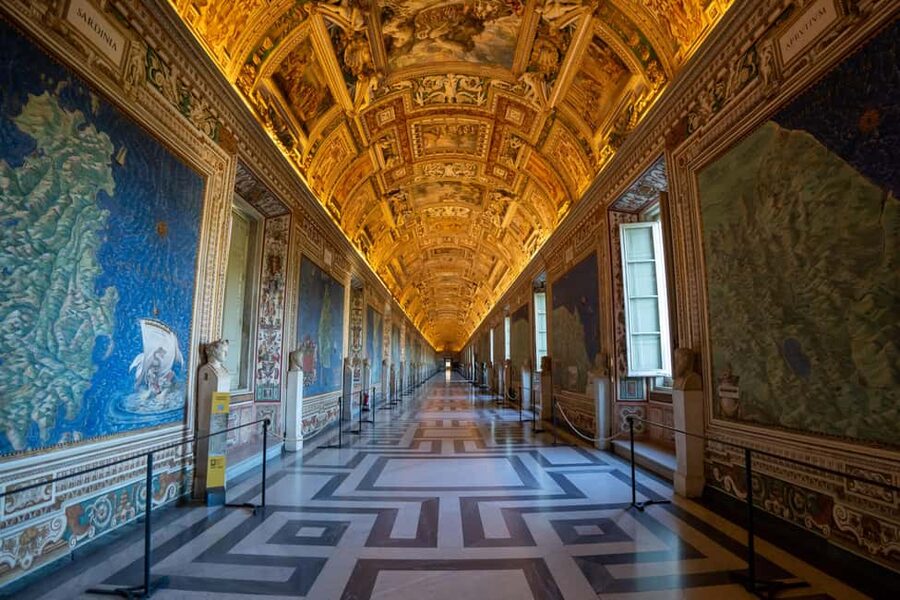 Rome: Vatican Museums, Sistine Chapel & Basilica Tour - Sistine Chapel entry: how to look up and not miss the point
